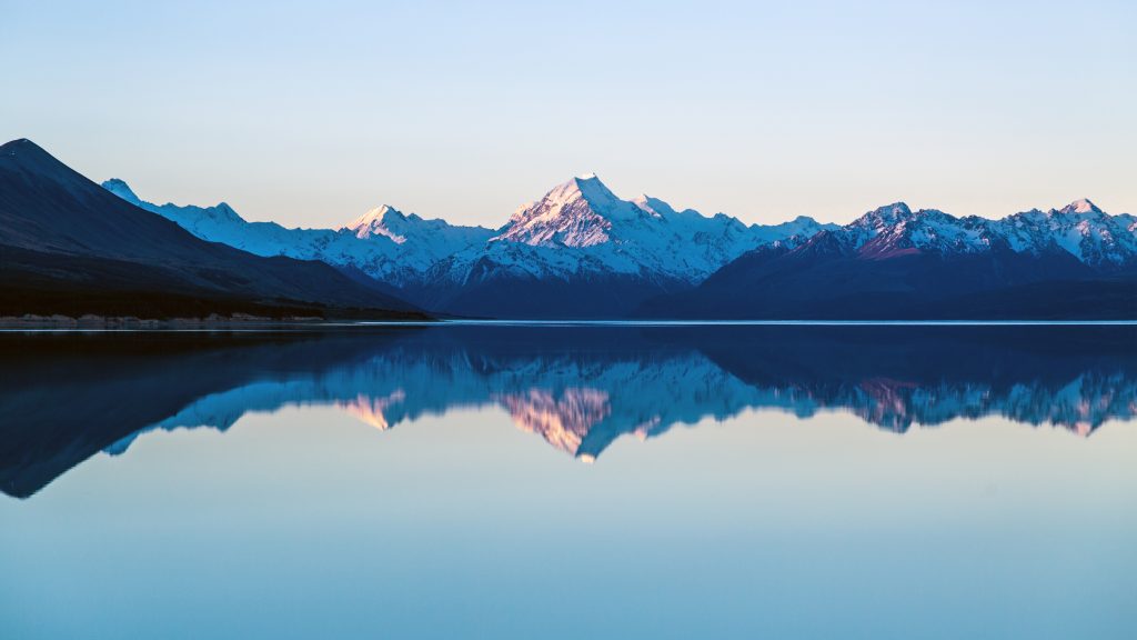 3840×2160 山水湖和雪山倒影风景壁纸