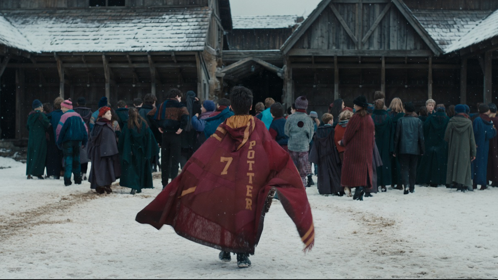 general 1qxj6g 1920×1080 Harry Potter snow Hogwarts Gryffindor walking